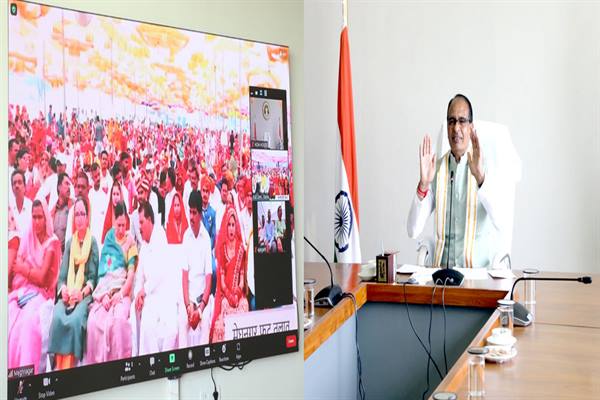 Virtual Ceremony : मुख्यमंत्री पन्ना और झाबुआ जिले में हुए सामूहिक विवाह सम्मेलनों में वर्चुअली शामिल हुए